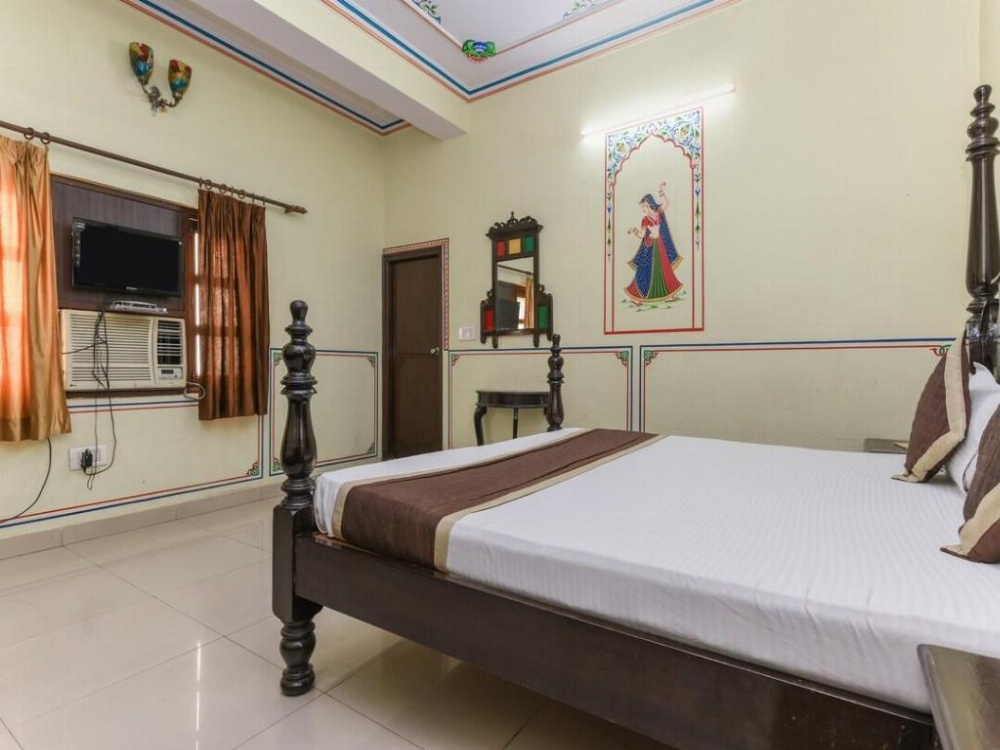 Hotel Vaishnavi Main image